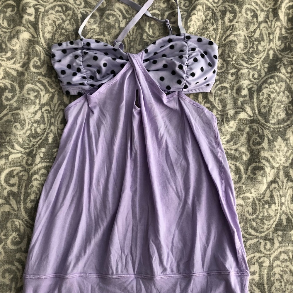 Lavender Lululemon workout top